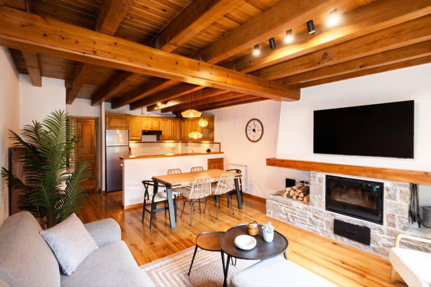 Espacioso Apartamento Con Jardin En Salardu Naut Aran Exteriör bild